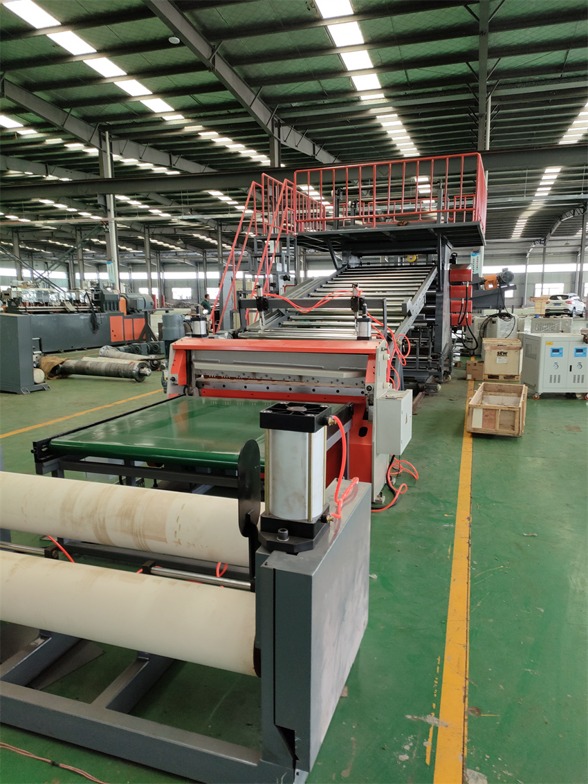 PE片材擠出機_PE片材擠出機_玖德隆擠出機